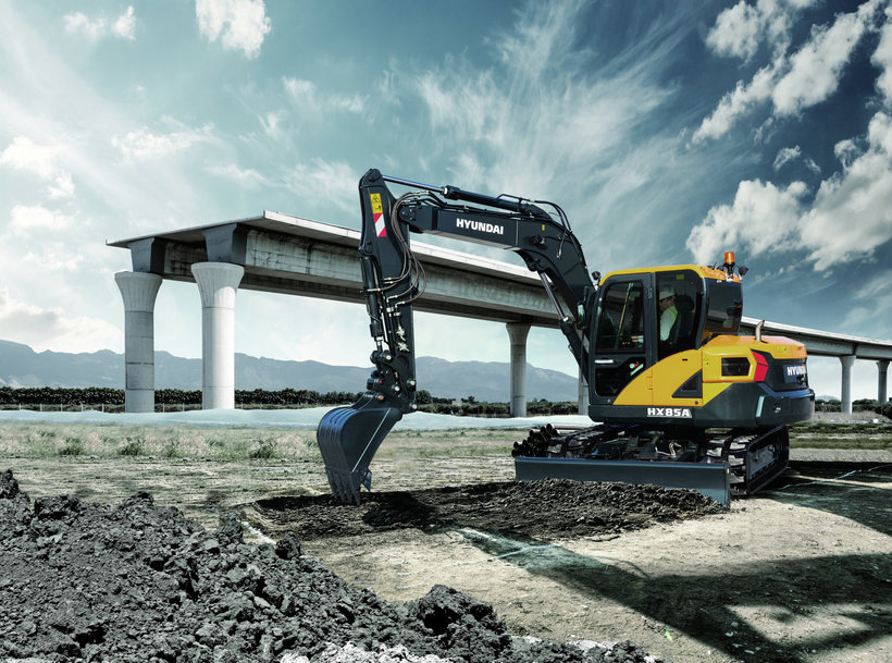 Puissance exceptionnelle de la nouvelle pelle midi compacte Hyundai HX85A